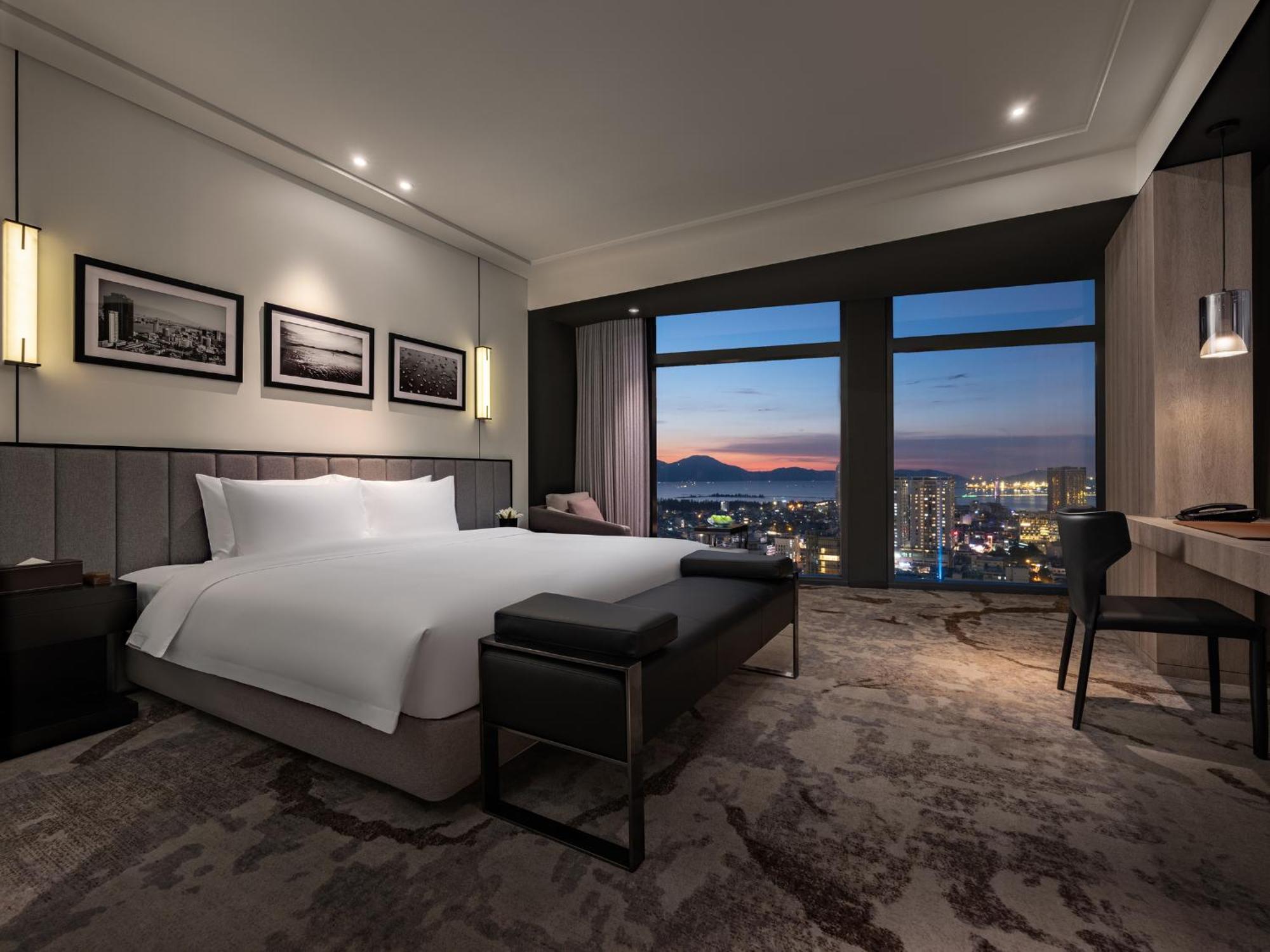 Crowne Plaza Danang City Centre By Ihg Extérieur photo
